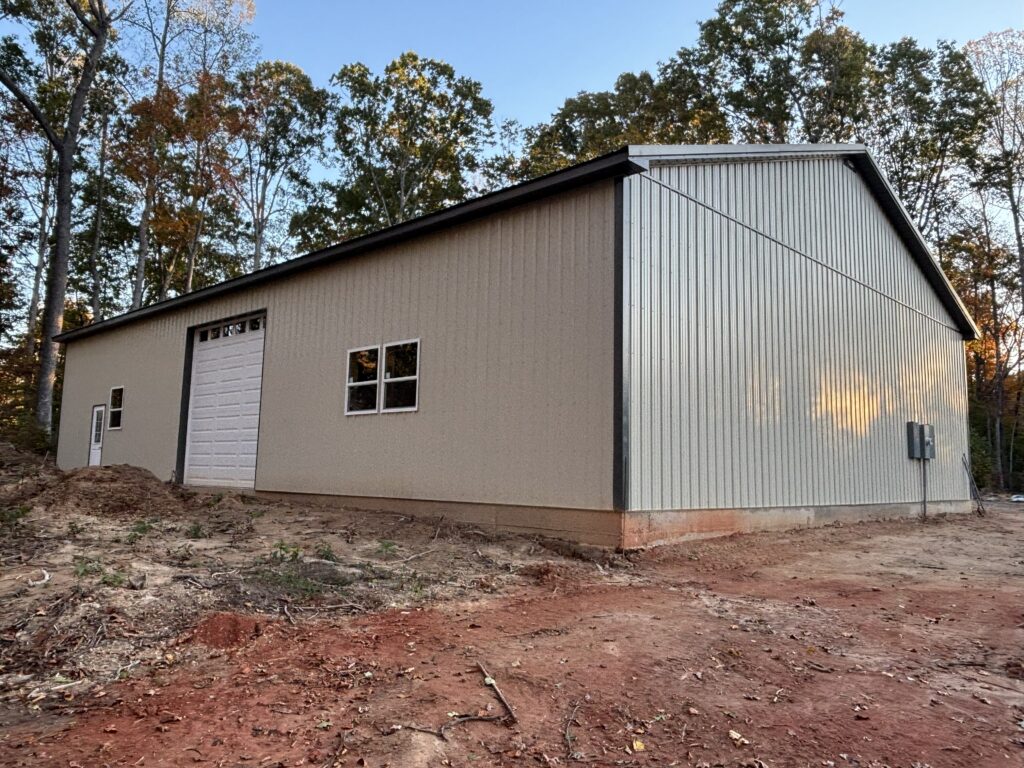 Custom pole barns in Albany